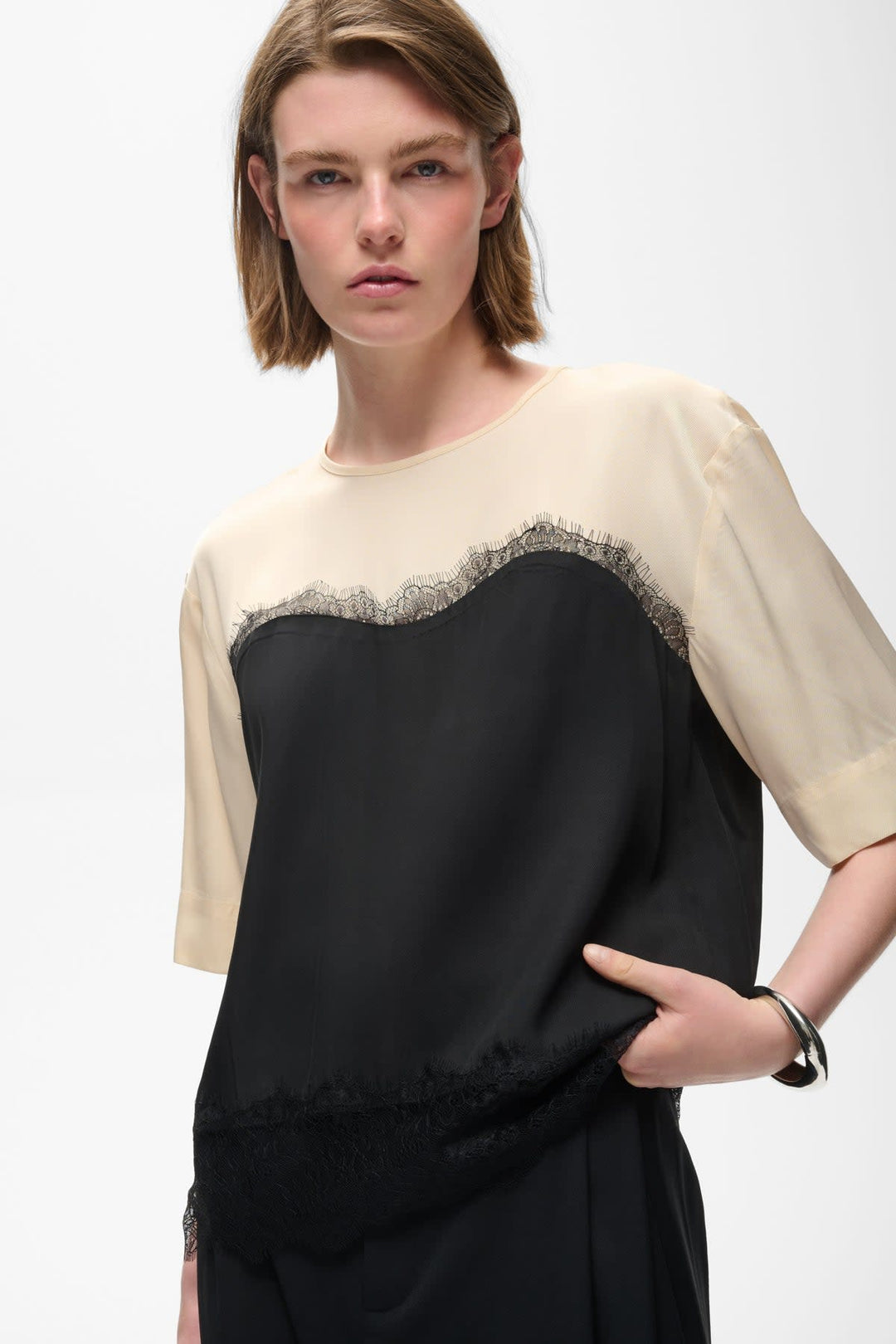 Vue de face blouse dentelle Mapple Inwear femme blanc - Valérie Simon