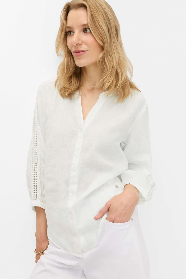 Vue frontale blouse en lin manches ajourées Brax pour femme blanc - Valérie Simon