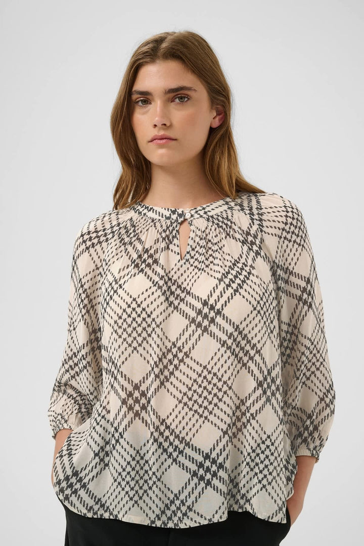 Vue de face blouse fluide Catin à motif pour femme couleur principale avec détails distinctifs - Valérie Simon