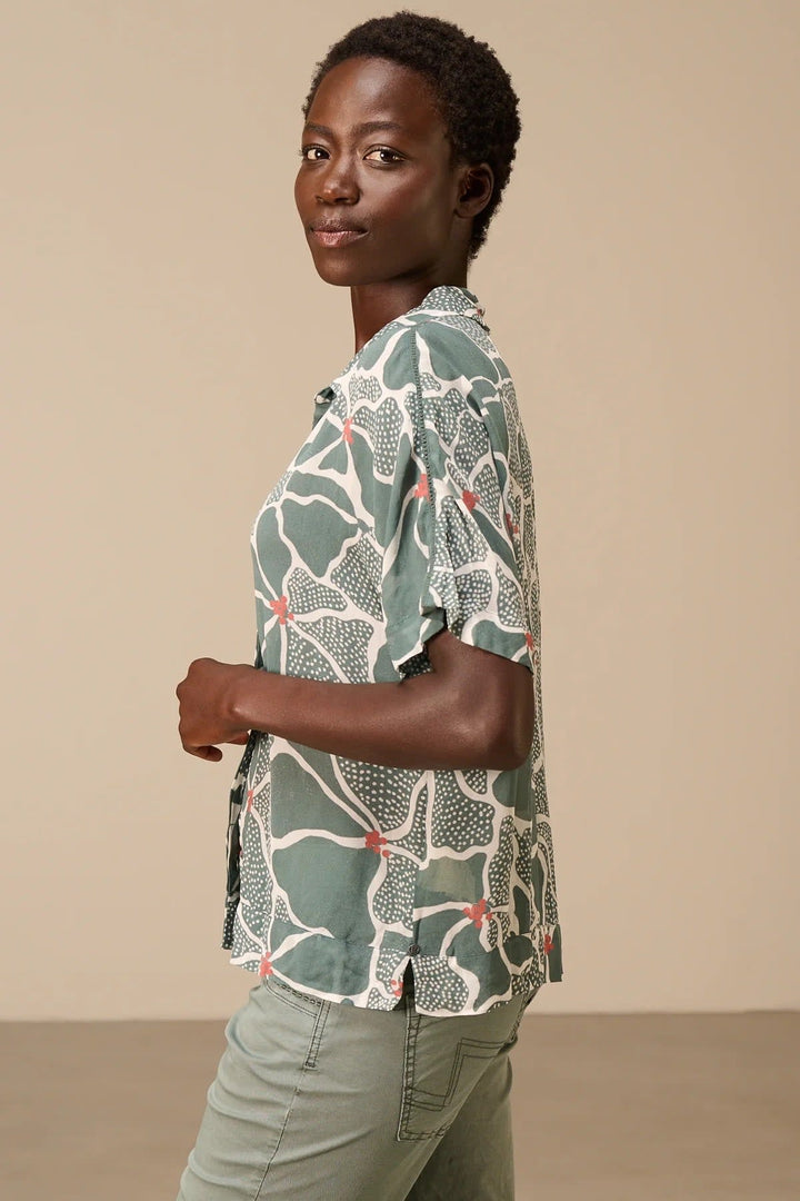 Front view of the Nile white floral-print blouse for women - Valérie Simon