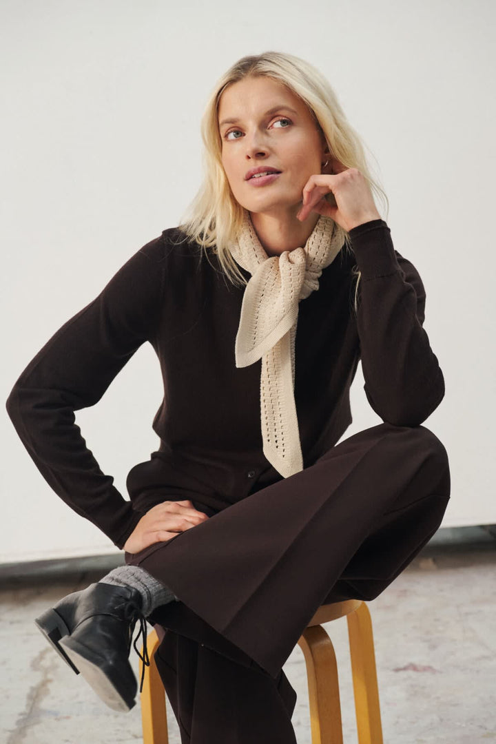 Vue de face cardigan en laine Part Two pour femme gris avec boutons et poches - Valérie Simon