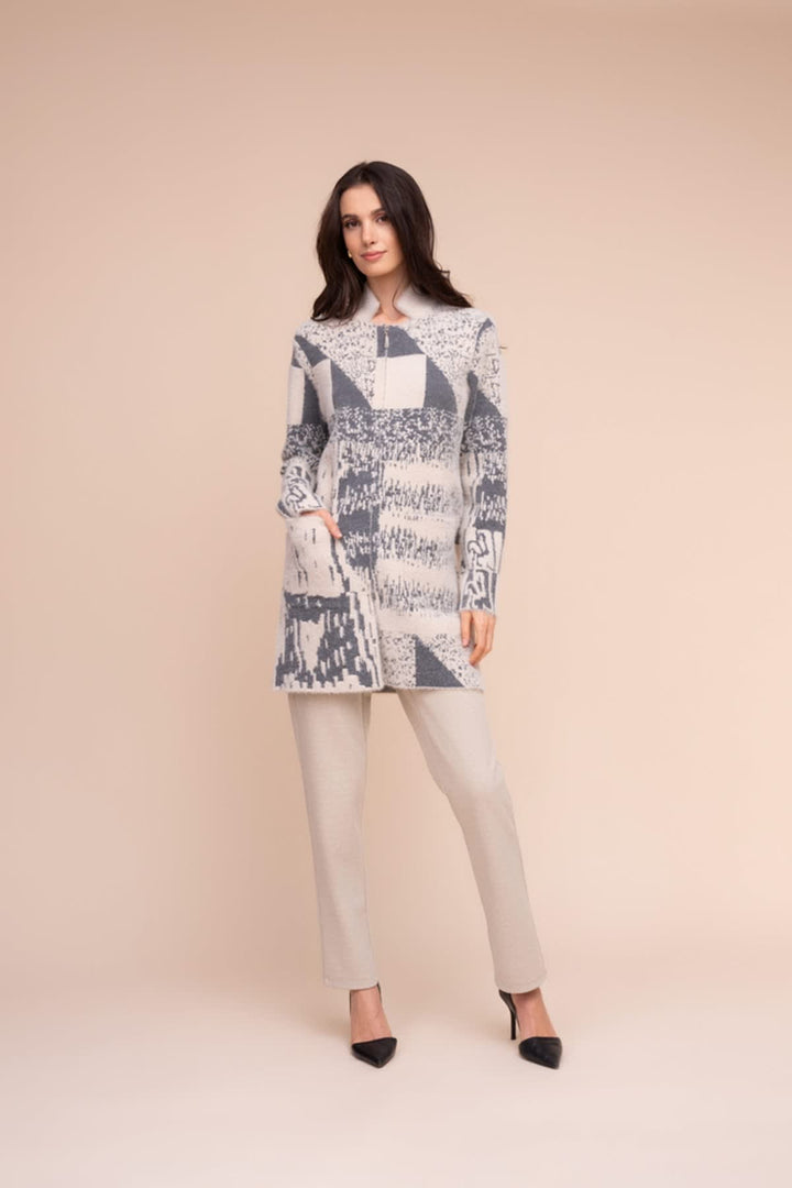 Vue de face cardigan long Alison Sheri femme gris avec manches rayées - Valérie Simon