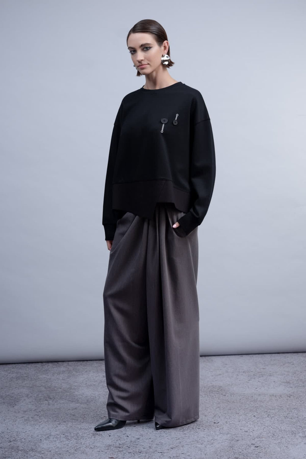 Front view of the Haako women's green button-down sweater - Valérie Simon