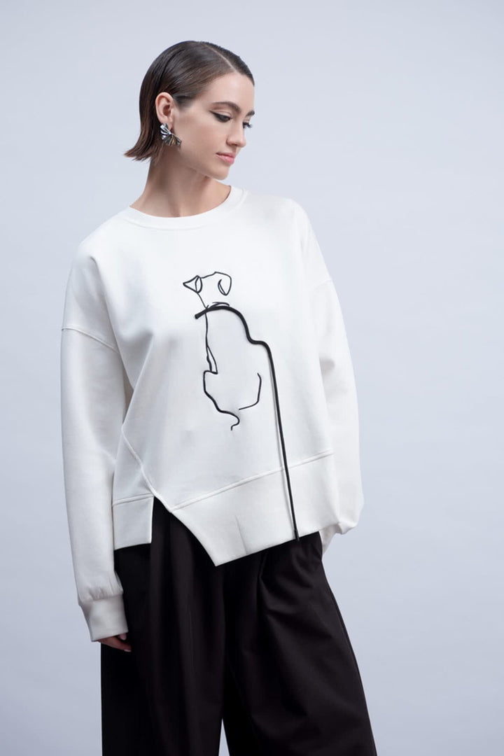 Front view of the white Haako women&