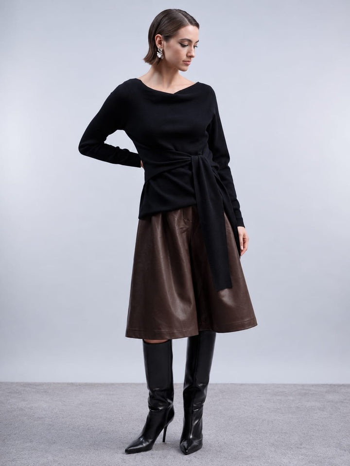 Front view of a red sweater with a Haako bow for women - Valérie Simon