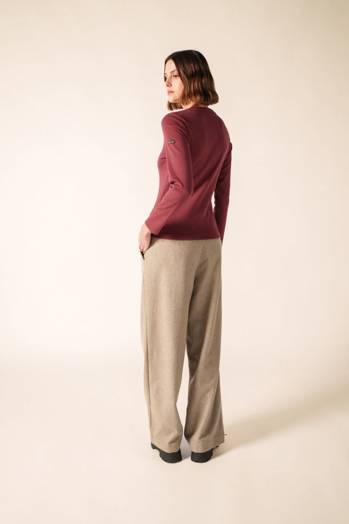 Side view of the CELINA U Saint James women&