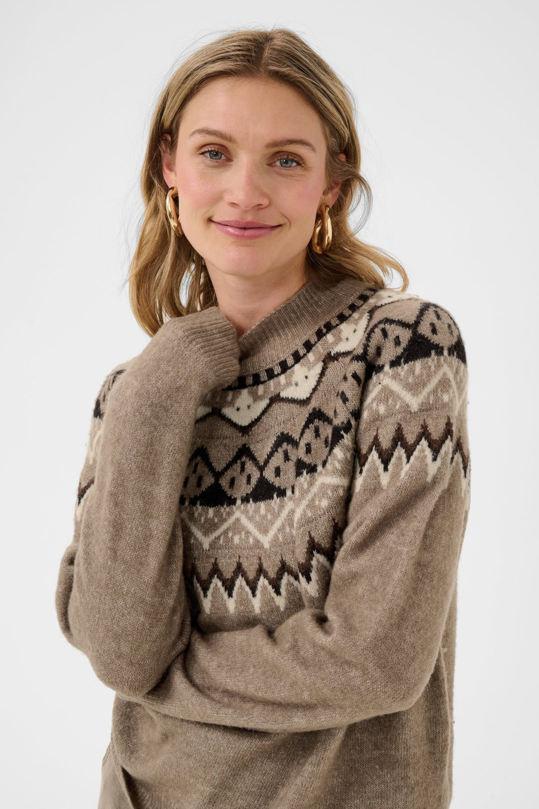 Front view of women’s beige and white jacquard sweater with Nordic pattern - Valérie Simon