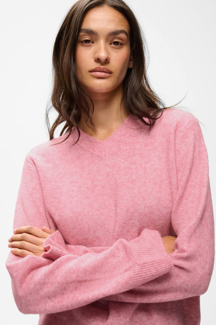 Vue de face chandail col V Inwear pour femme blanc, détail texture côtelée - Valérie Simon