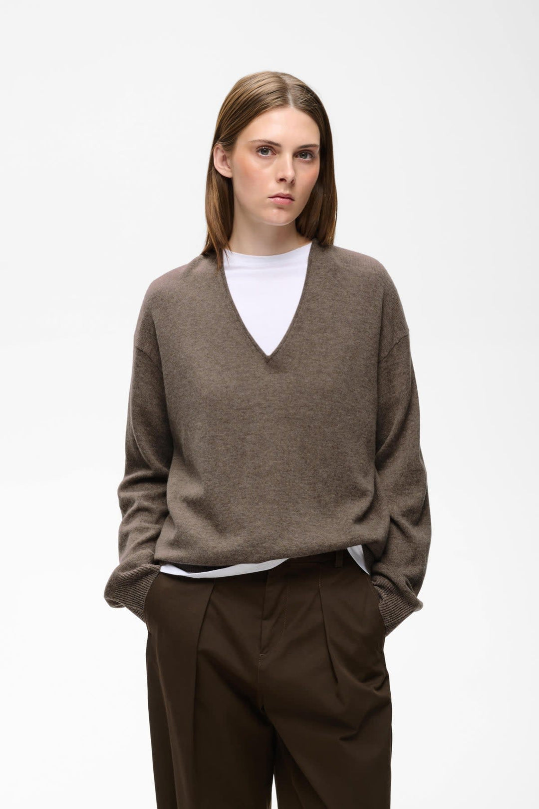 Vue de face chandail en laine Tally Inwear beige avec col rond pour femme - Valérie Simon