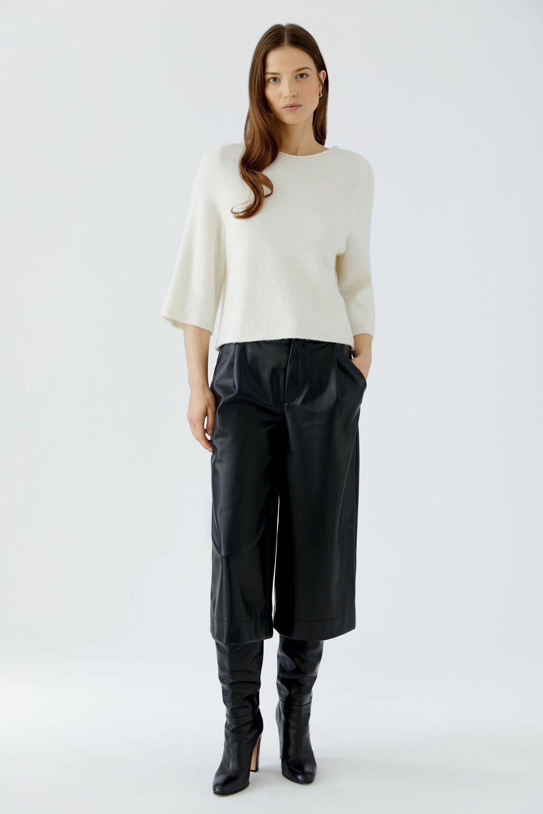 Vue de face chandail trois-quarts rose avec boutons Oui pour femme - Valérie Simon