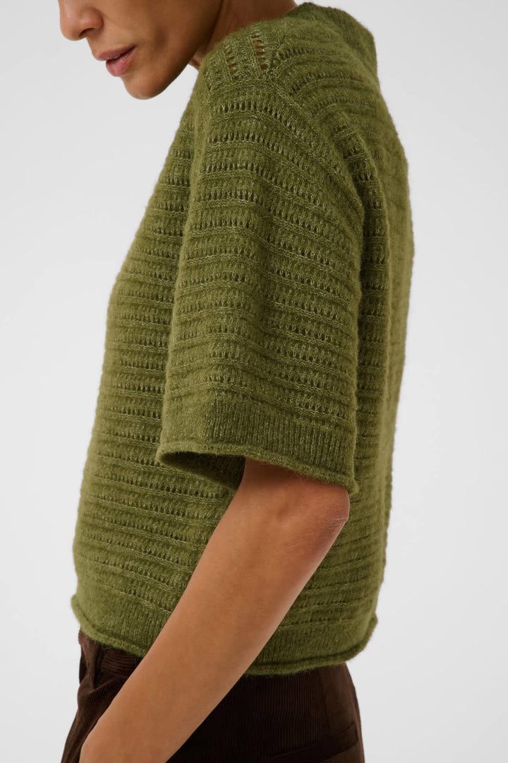 Vue latérale chandail en maille beige Part Two pour femme avec manche longue et col montant - Valérie Simon