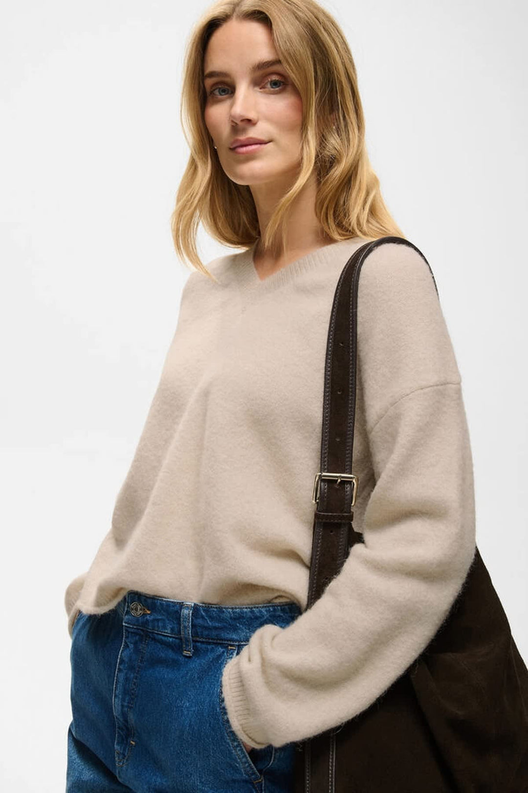 Vue de face chandail en tricot Part Two beige avec motif tressé pour femme - Valérie Simon