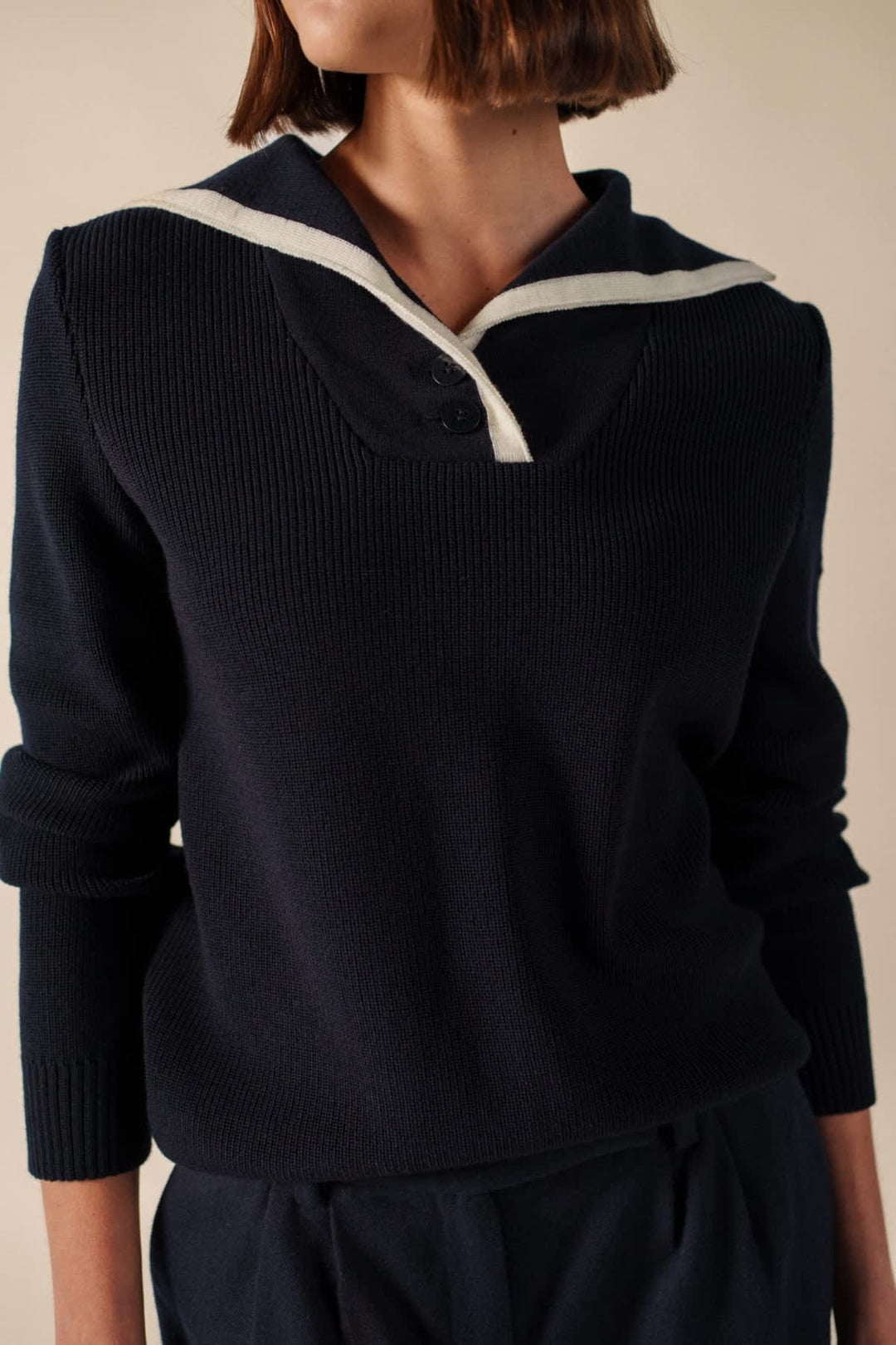 Front view of the GAVARNIE Saint James women&