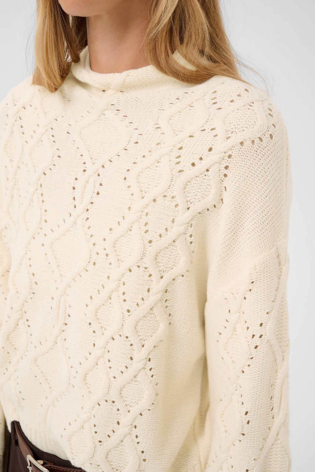 Vue de face chandail maille torsadée Part Two femme beige avec col rond - Valérie Simon