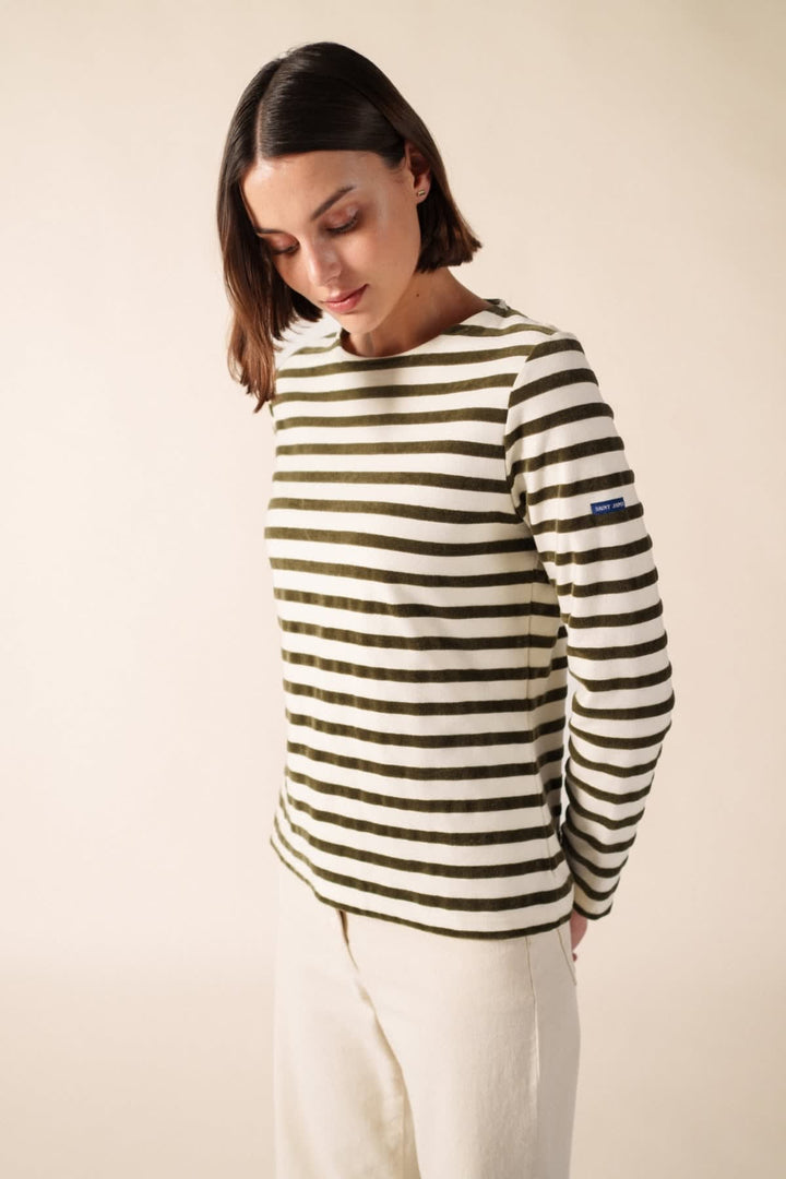 Front view of the black Saint James Merivelours women&