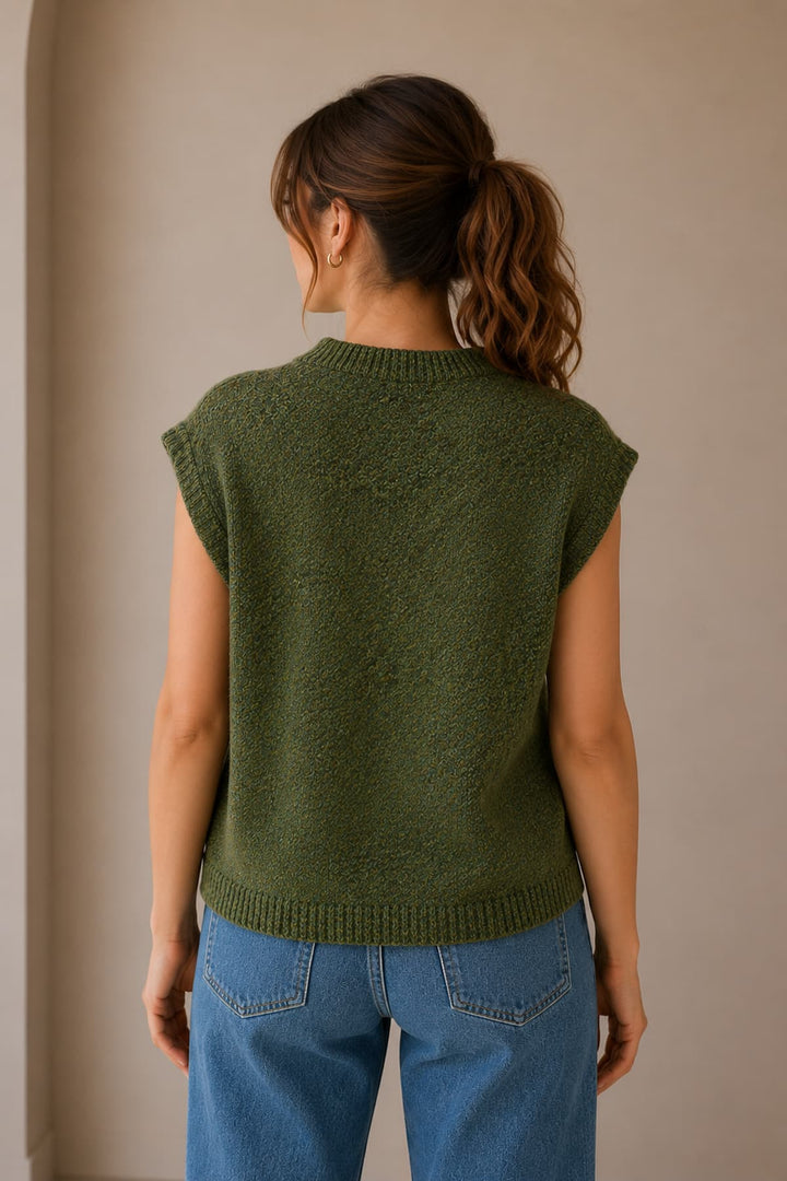 Side view of the JC SOPHIE women&