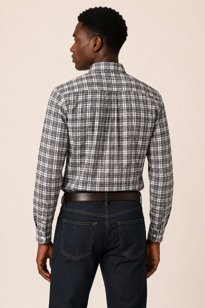 Vue de face chemise à carreaux rouge bleu col boutonné Paul and Shark homme - Valérie Simon