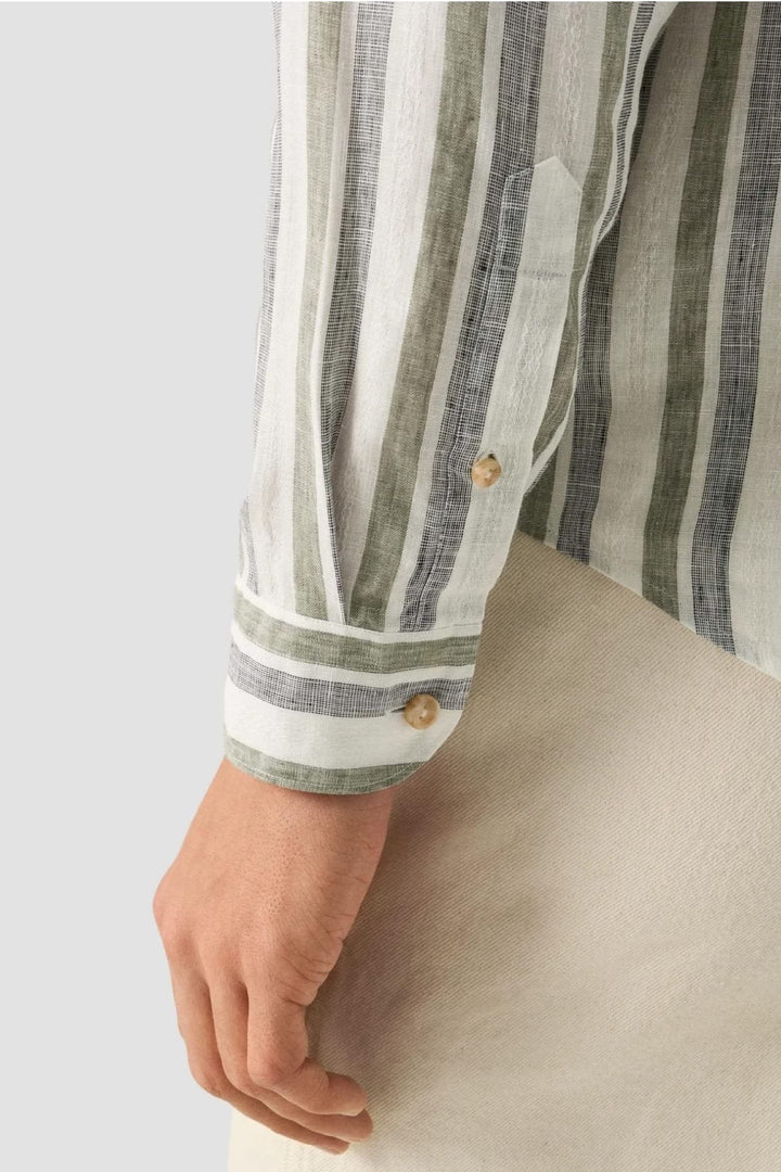 Vue de face chemise rayée en lin mélangé Eton pour homme, rayures bleu-blanc - Valérie Simon