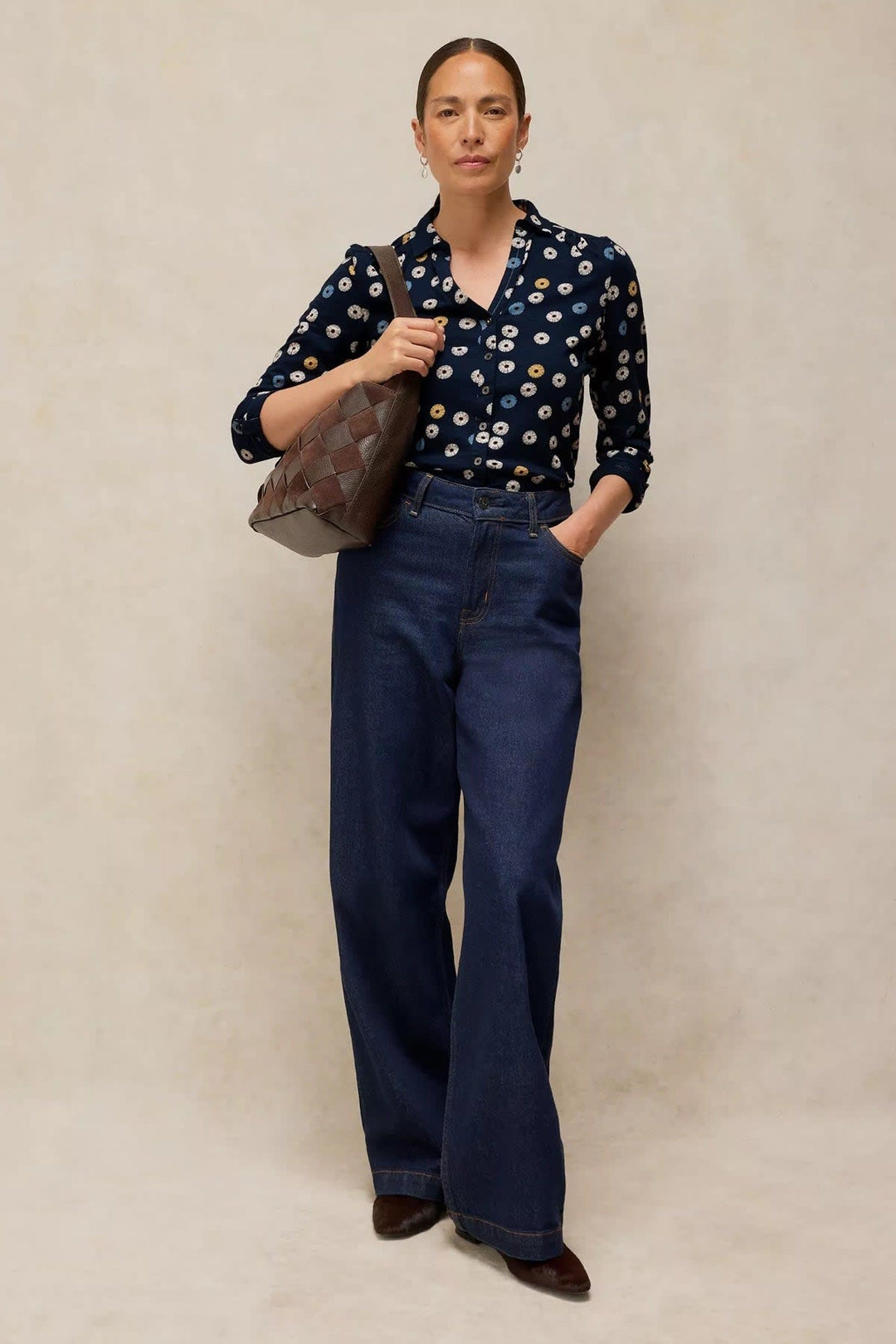 Front view of Annie printed shirt White Stuff for women in multicolour with collar and long sleeves - Valérie Simon