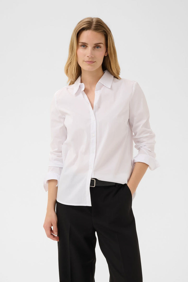 Vue de face chemise classique Nimini Part Two femme blanc avec col, détail boutons - Valérie Simon