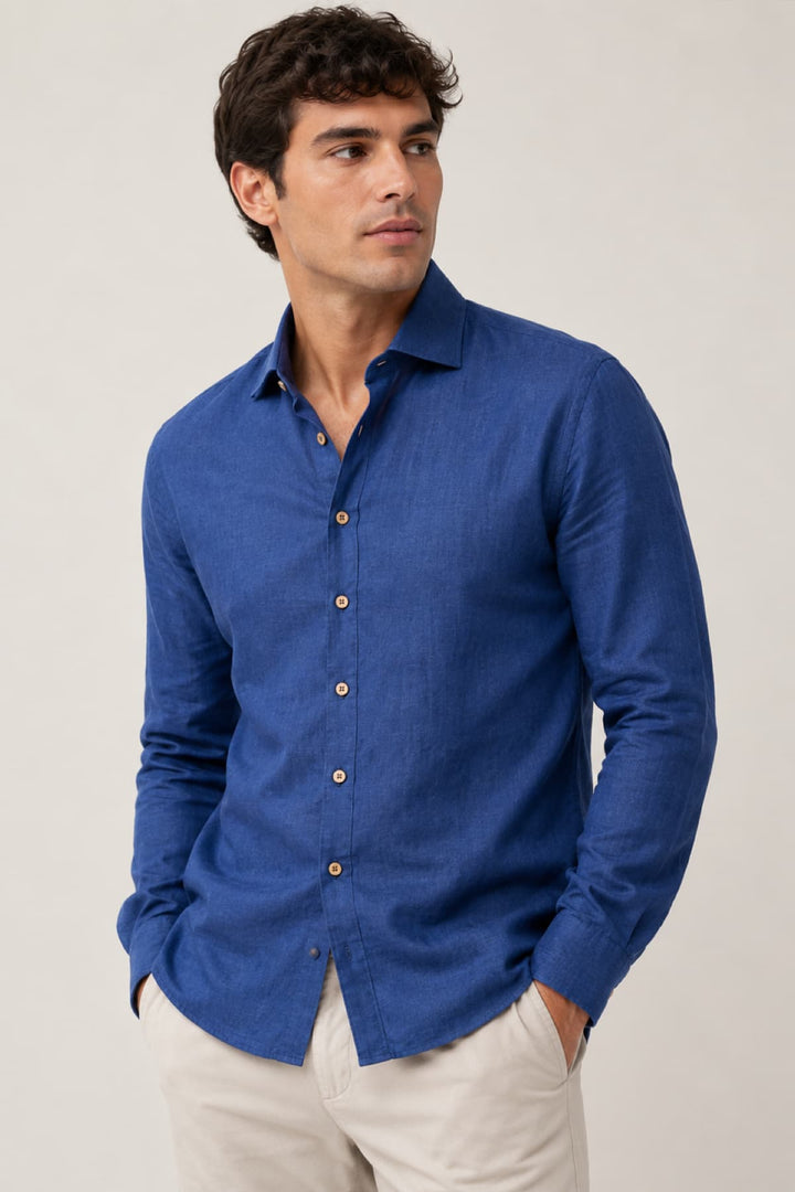 Front view of the Paul and Shark white linen sport shirt with contrasting buttons for men - Valérie Simon