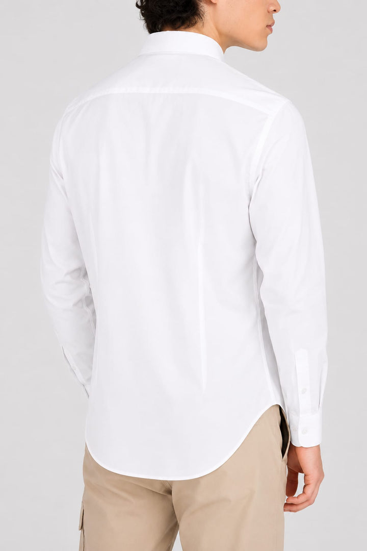 Front view of a white Fradi men&
