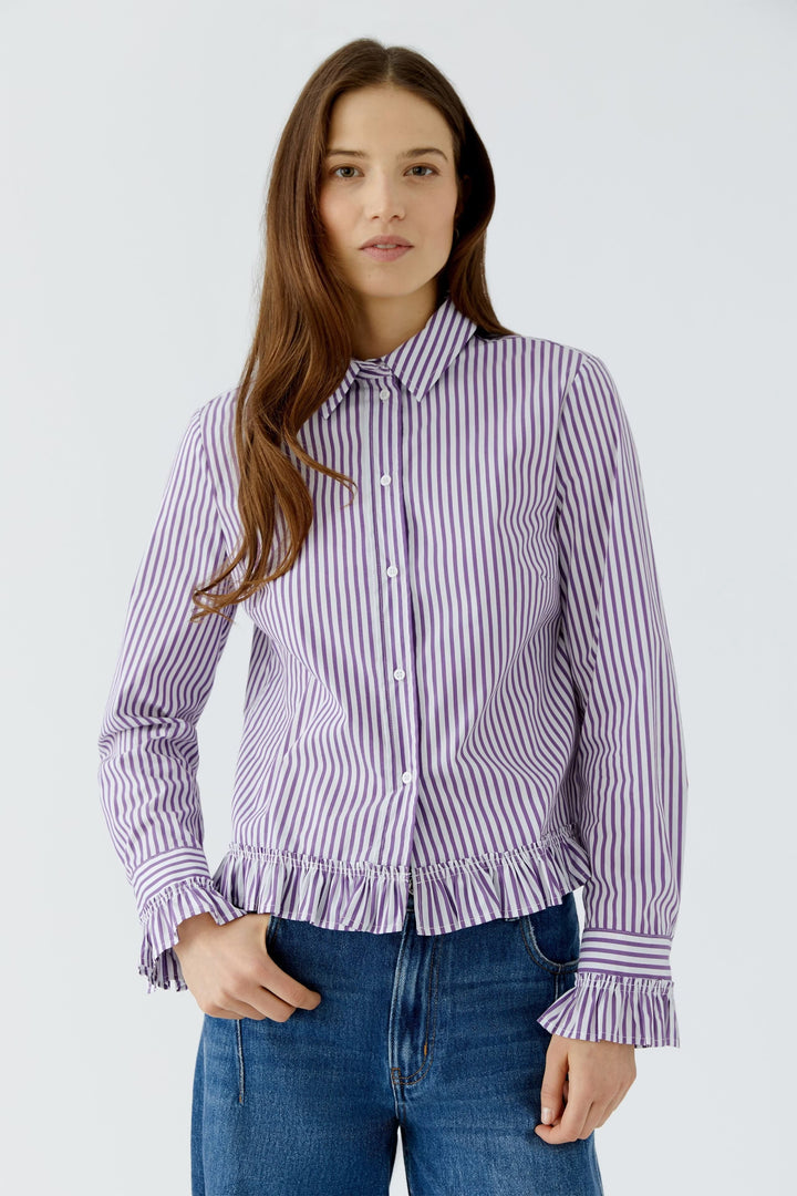Vue de face chemise rayée avec volants Oui pour femme bleue - Valérie Simon