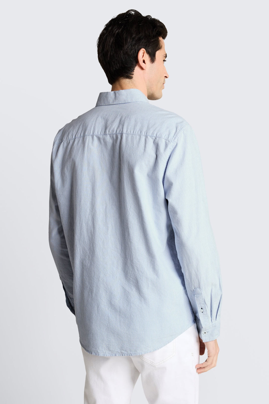 Vue détaillée chemise sport rayée Tom Tailor homme bleu avec logo distinctif - Valérie Simon