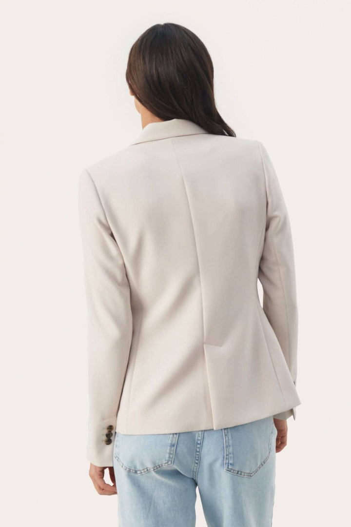 Veston souple Taylor vue arrière, col haut, manches longues, style élégant pour toutes occasions.