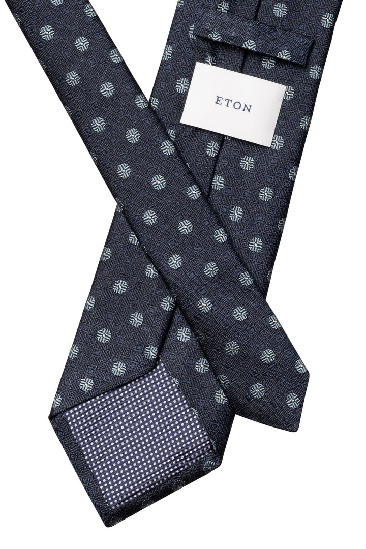 Front view of a men&