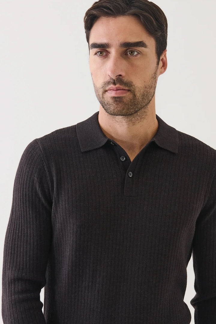 Polo en laine mérinos extra-fine à maille drop needle