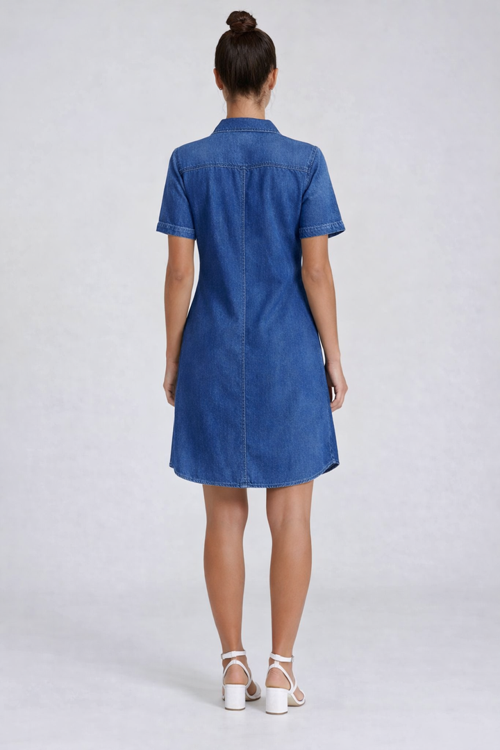 Short-sleeved button-down shirt dress