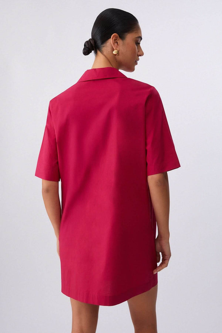 Robe droite à col chemise lacé