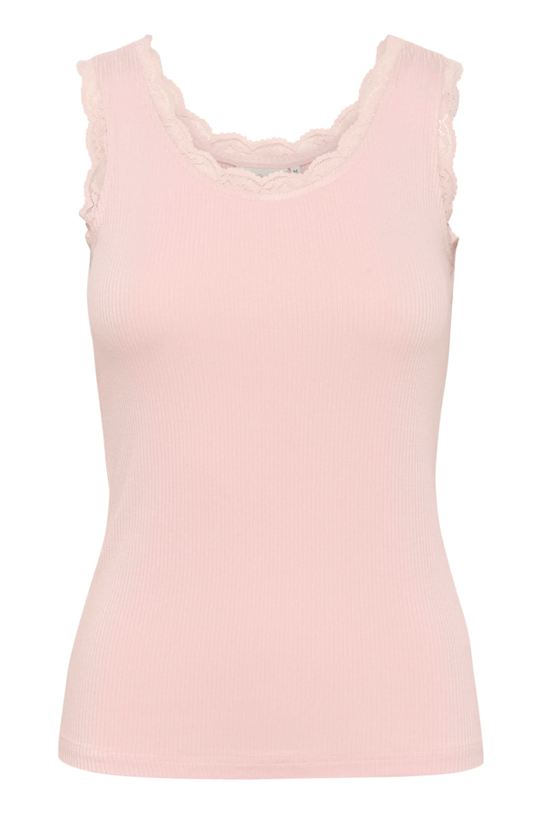 Camisole Omi en rose avec bordages en dentelle, coupe près du corps et tricot côtelé extensible.