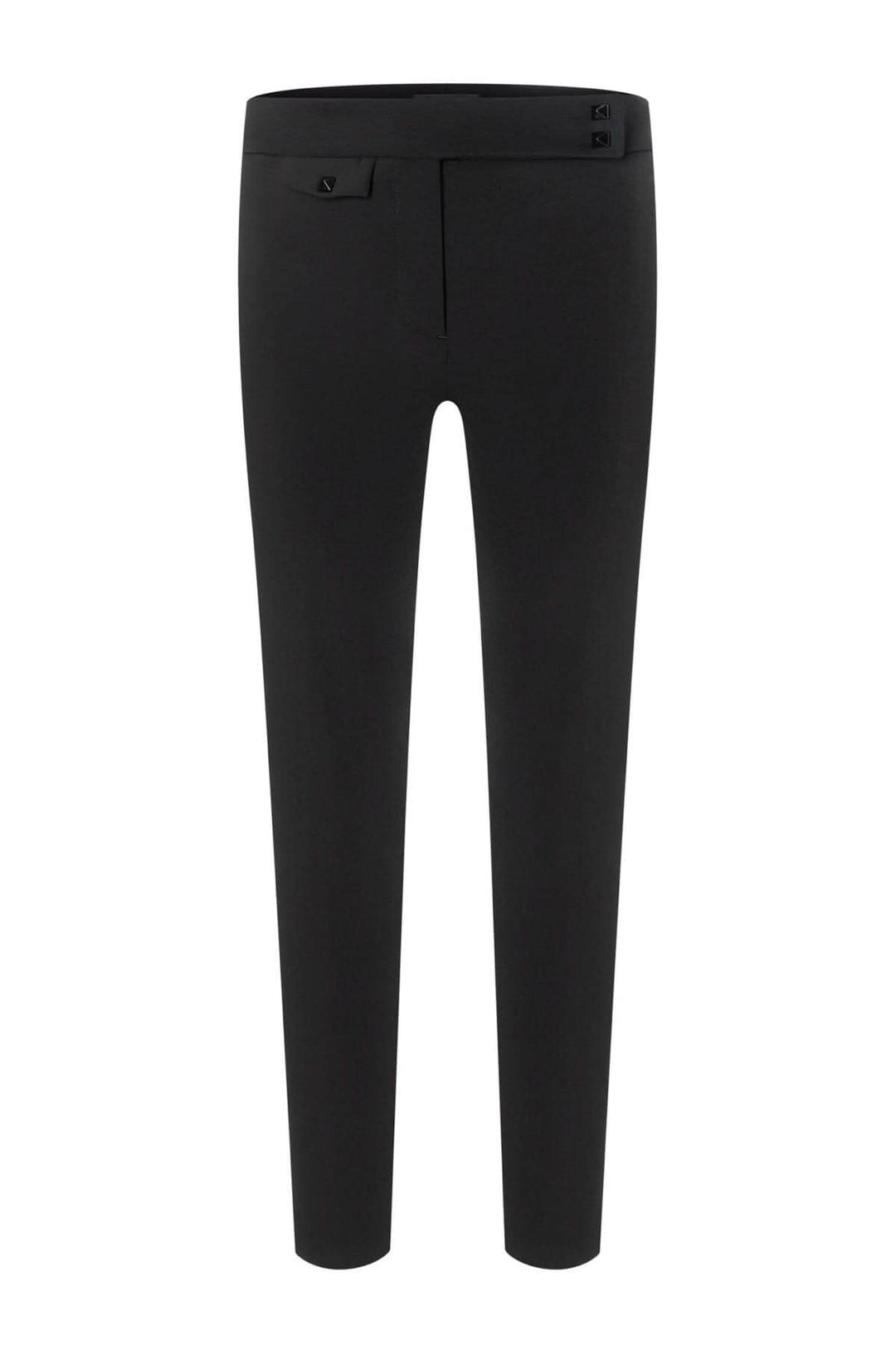 Pantalon habillé noir avec jambe fuselée, poches latérales et fermeture bouton pression.