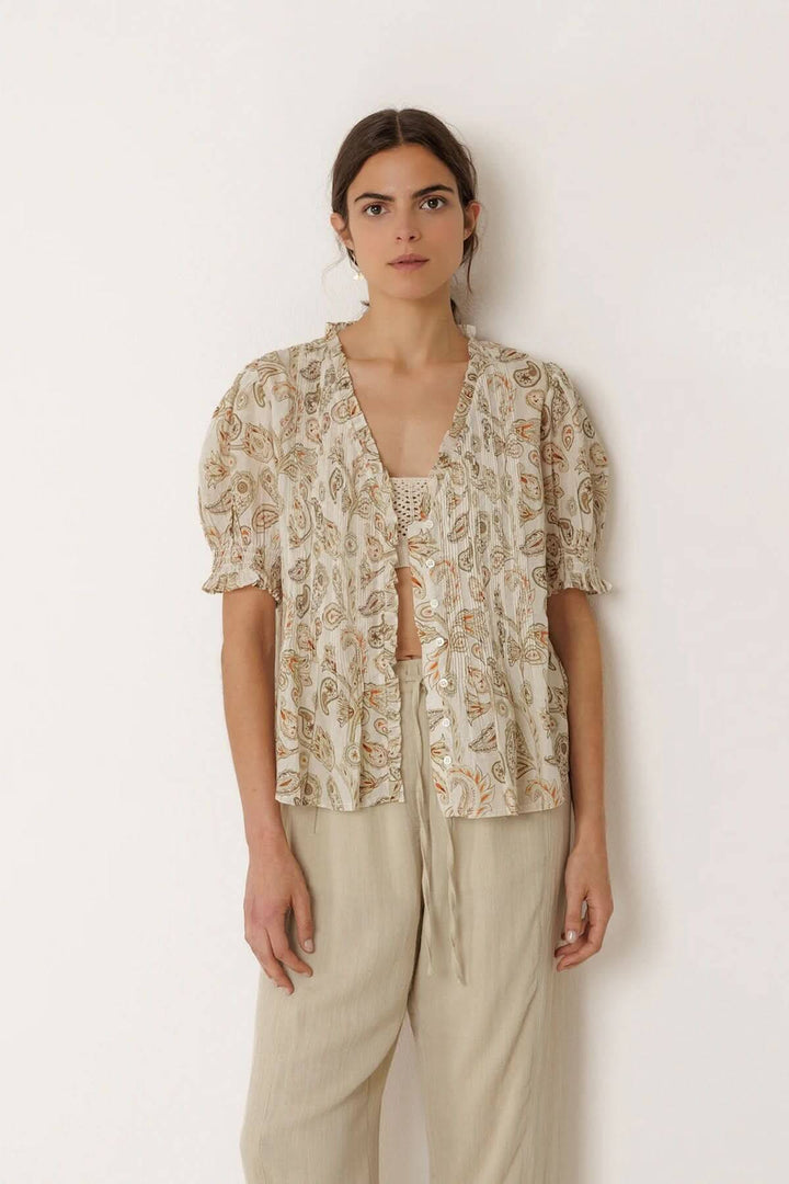 Flowy printed blouse with short sleeves