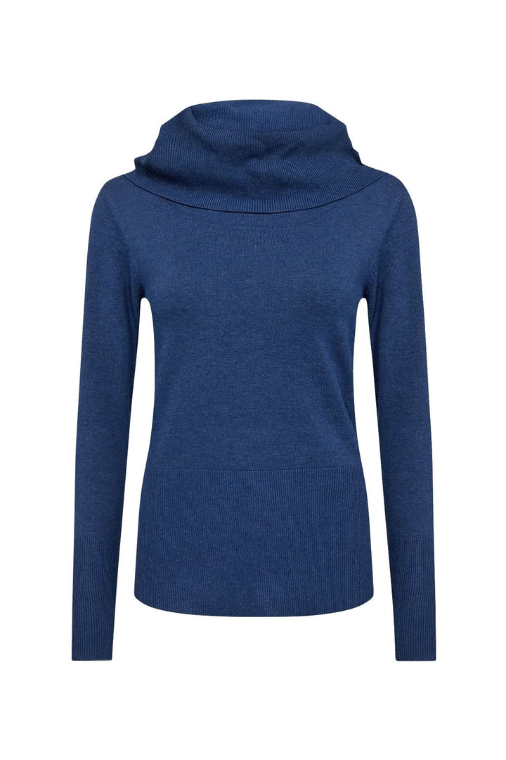 Chandail à col drapé bleu, silhouette féminine avec tricot finement ajusté, parfait pour les superpositions.