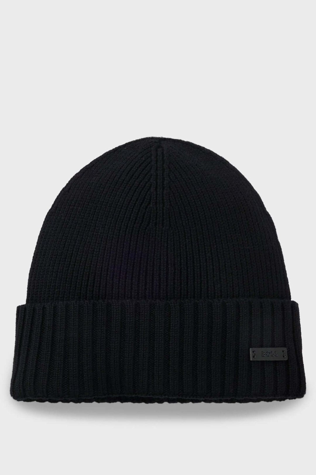Tuque en laine vierge à maille épaisse BOSS noire avec logo discret en tissu enduit, parfaite pour l'hiver.