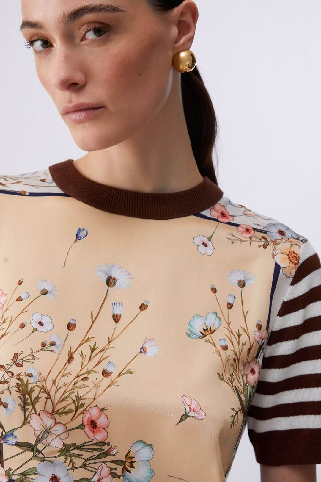 Chandail à manches courtes avec motifs contrastés