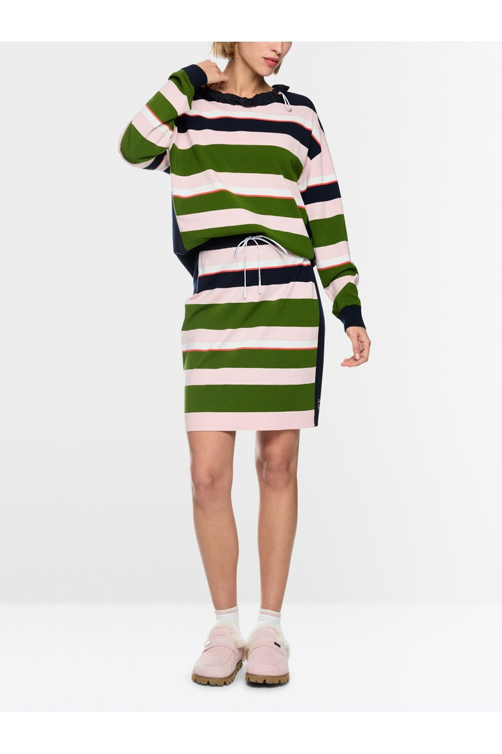 Adjustable striped skirt in Size 