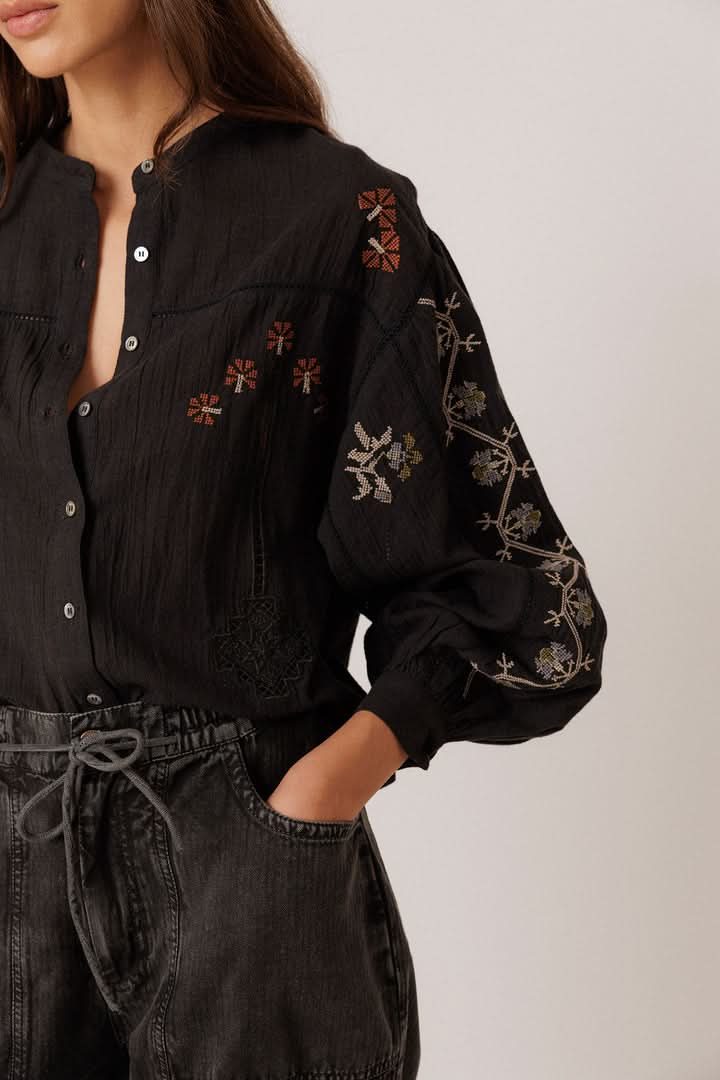 Embroidered long-sleeve blouse 