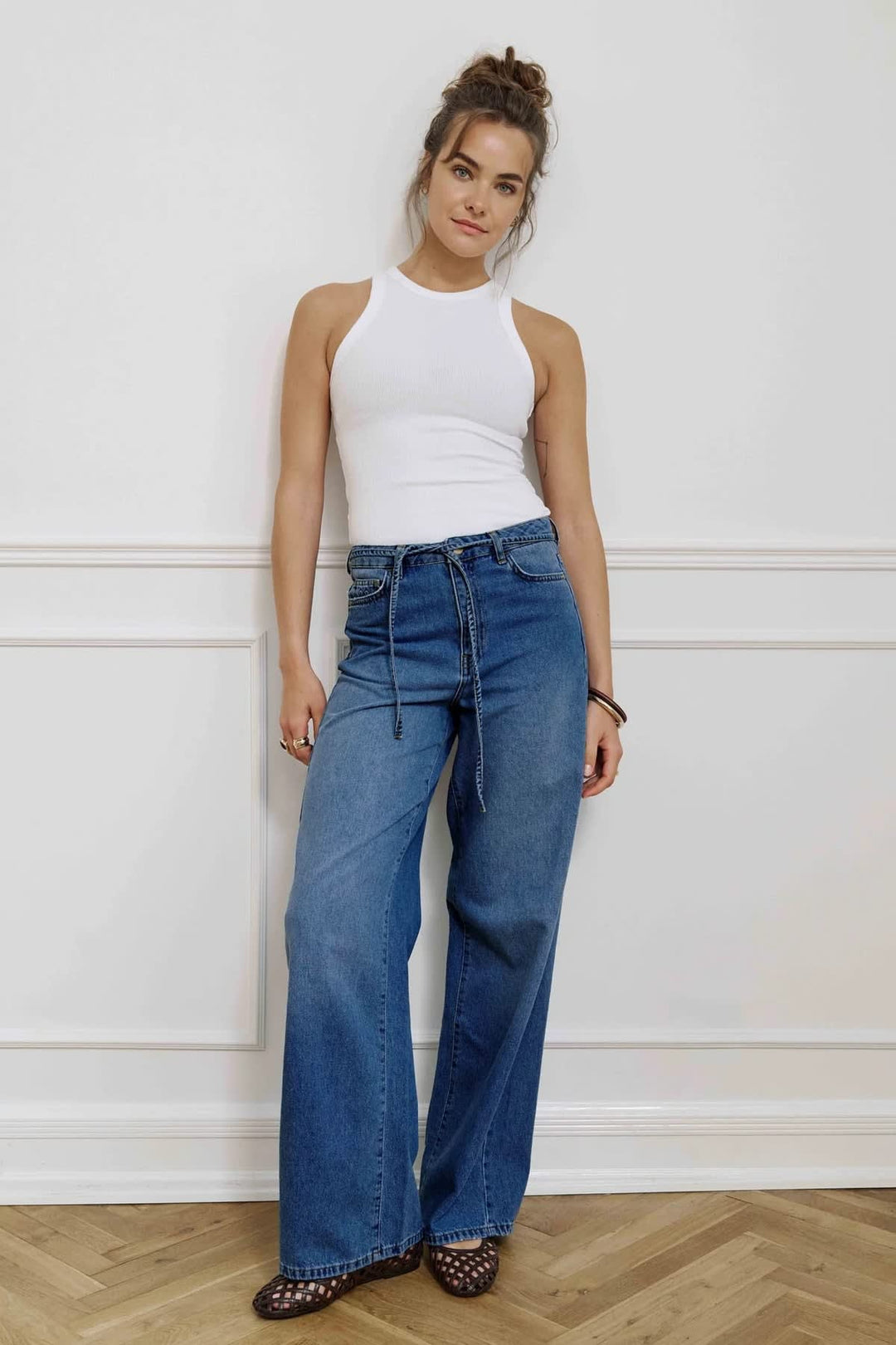 Front view of Numph women&