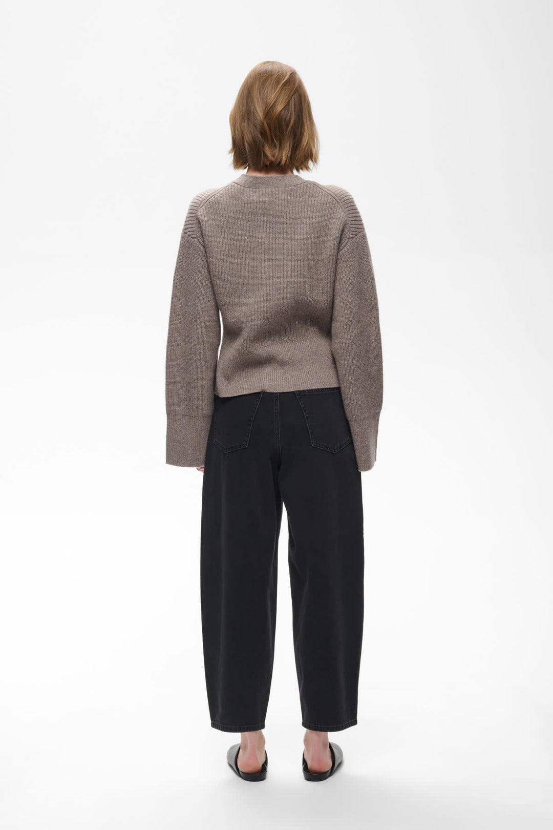 Vue latérale Jean barrrel Harfina Inwear pour femme bleu avec coutures contrastées - Valérie Simon