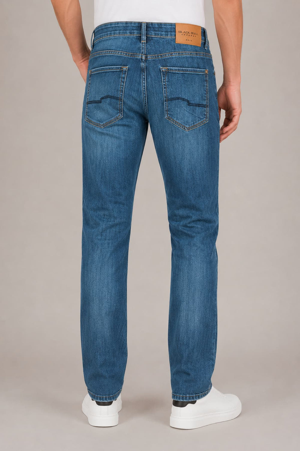 Front view of faded jeans Fit, right, men's black, exposed seams - Valérie Simon