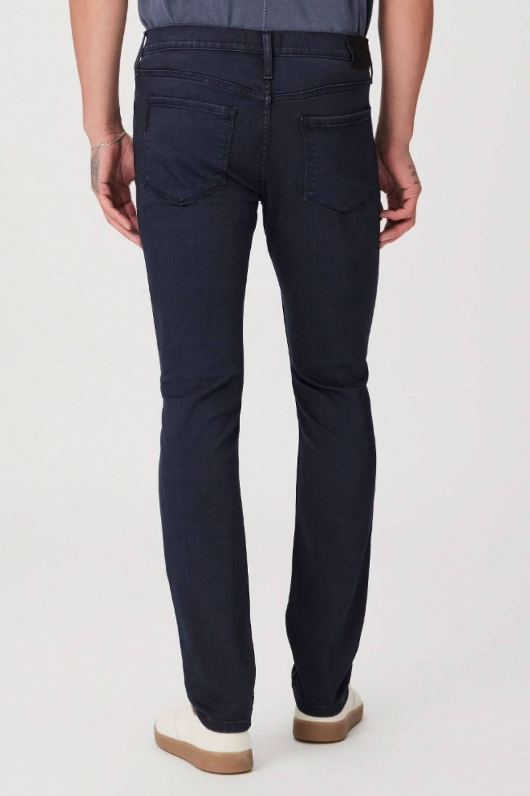 Jean Lennox Coburn vue arrière, coupe slim délavée foncée, style moderne et confortable.