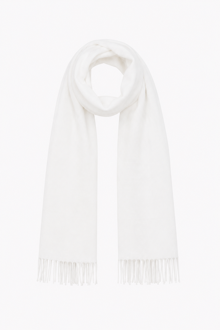 Solid-color scarf with fringe