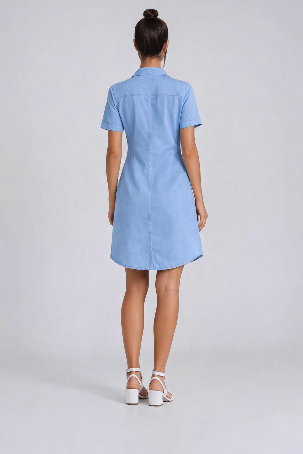 Short-sleeved button-down shirt dress