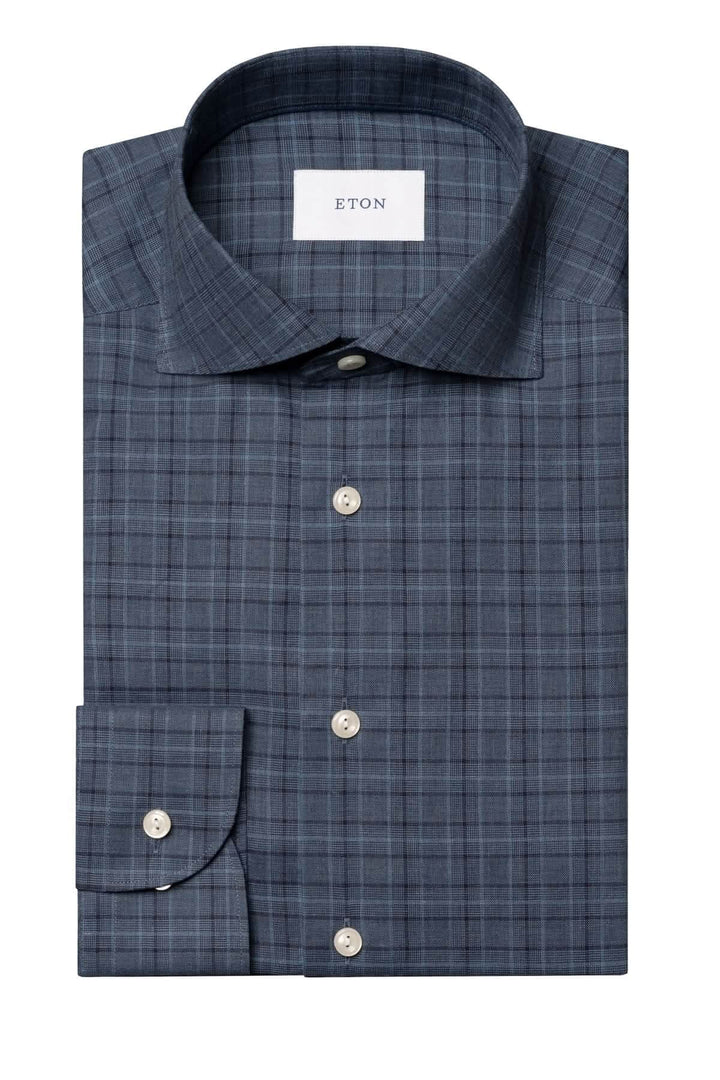 Chemise en flanelle signature à carreaux bleue avec col italien, élégante et résistante aux plis, idéale pour la saison froide.