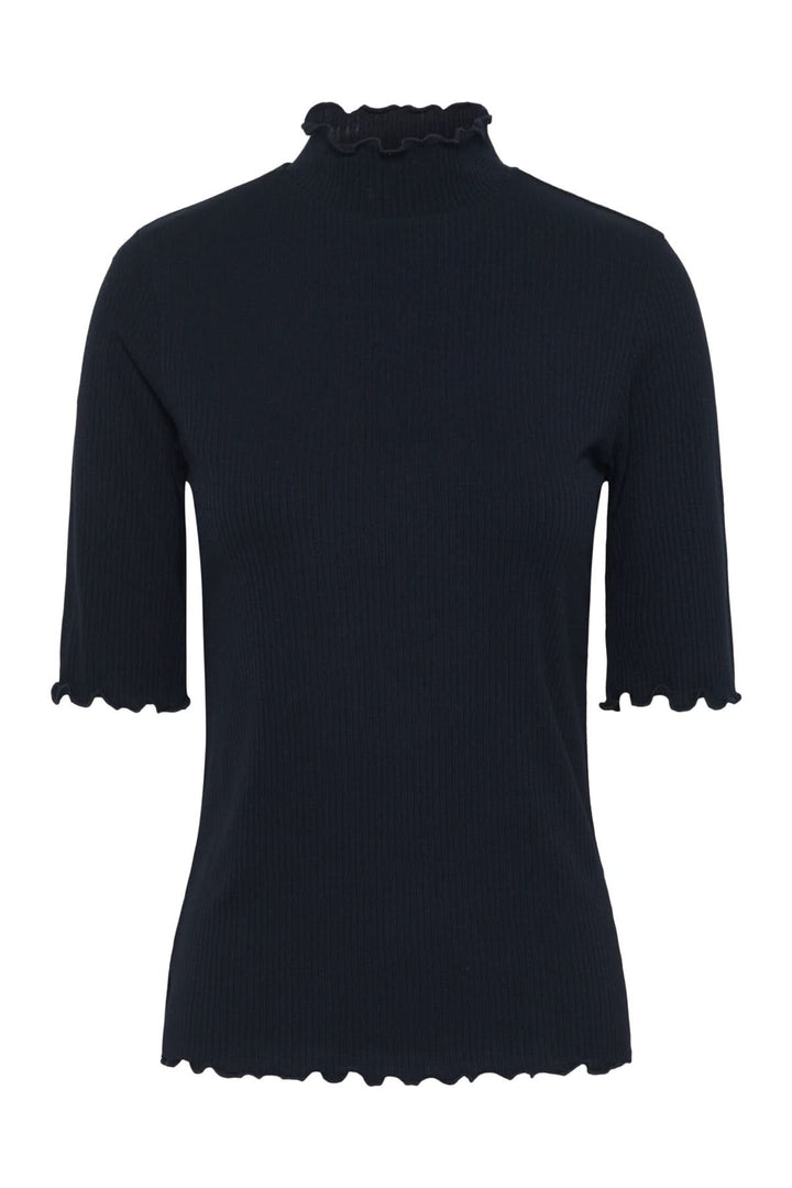 T-shirt Ribba avec col montant festonné et maille côtelée, manches mi-longues, coupe ajustée. T-shirt féminin polyvalent élégant.