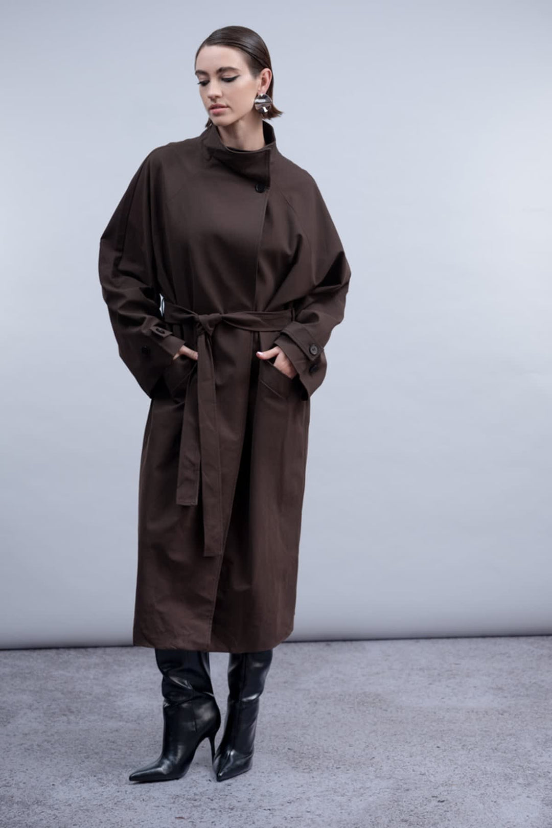 Front view of the Haako women&
